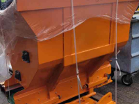 Sawdust spreader for boxes Flingk KSS 1500