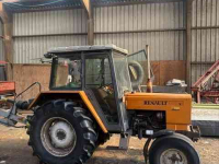 Tractor Renault 551s