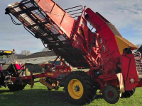 Sugar beet harvester Tim Bietenrooier