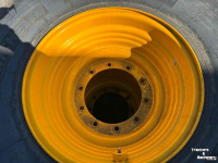 Wheels, Tyres, Rims & Dual spacers Michelin 500/70R24 op 10 gaats JCB velgen