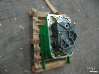 Used parts for tractors John Deere aftakas unit compleet