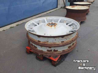 Wheels, Tyres, Rims & Dual spacers New Holland Velgen 10x48