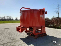 Concrete skips Weidemann Agrimax BM800h betonmixer