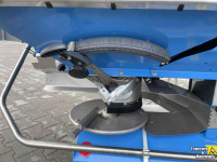 Fertilizer spreader Lemken Lemken Tauri 8 kunstmeststrooier