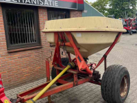 Fertilizer spreader Vicon Kunstmeststrooier, onderstel, banden, diversen