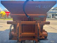 Sawdust spreader for boxes Flingk ZX 750 Boxenstrooier