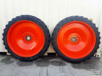 Wheels, Tyres, Rims & Dual spacers Good Year 270/85R50 en 320/85R32