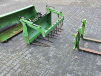 Front-end loader bucket / Front loader bucket John Deere Set van voorlader bak, mestgrijper en palletlepelbord, euro