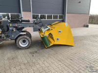 Straw spreader for boxes Heuvelmans Instrooibak met transportband