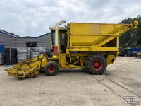 Forage-harvester Hesston Field queen rear dump