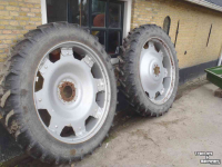 Wheels, Tyres, Rims & Dual spacers Kleber 12.4x46