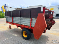 Manure spreader  Stalmestverspreider
