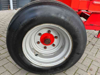 Fertilizer spreader Kuhn Kunstmeststrooier C ZSB