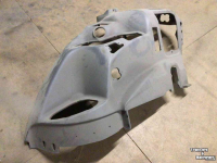 Used parts for tractors Deutz-Fahr Zijpaneel rechts