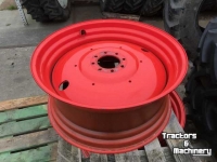 Wheels, Tyres, Rims & Dual spacers Titan Velgen 15 - 34 vast klein steek