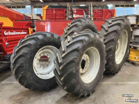 Wheels, Tyres, Rims & Dual spacers Michelin 540/65R30 MultiBIB / BKT 520/85R42 AgriMAX
