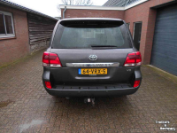 Other earthmoving and heavy equipment and accessories Toyota landcruiser 200