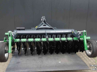 Disc harrow Hofstede OZYRYS Front schijveneg schijven eg front hef wielstel verkruimelrol
