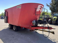 Vertical feed mixer BeBoMa Voermengwagen