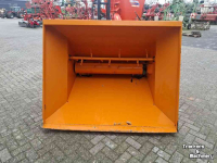 Sawdust spreader for boxes Flingk ZX 1500