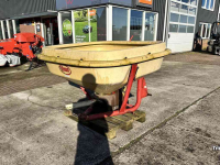Fertilizer spreader Vicon Pendelstrooier