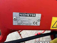 Tedder Niemeyer HR 675 DH Schudder