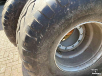 Wheels, Tyres, Rims & Dual spacers Vredestein 700/45x22.5