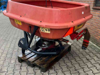Fertilizer spreader Trioliet TST Kunstmeststrooier mestverwerking