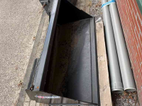 Loading buckets Qmac Qmac Grondbak mini 120cm. laadbak evt. met ander aanbouwdelen