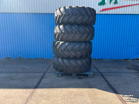 Wheels, Tyres, Rims & Dual spacers Michelin 480/80R26 XMCL op 12 gaats JCB velgen