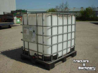 Other transport and industrial equipment and accessories  gedemineraliseerd water, demi water, accu water 20 of 1000 liter vaten