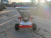Fertilizer spreader DCM Getrokken Zoutstrooier | Kunstmeststrooier