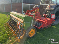 Seed drill  Pennen frees met amazone zaaimachine