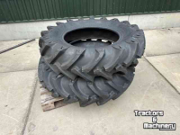 Wheels, Tyres, Rims & Dual spacers  14.9 28       2 stuks