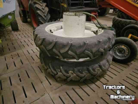 Wheels, Tyres, Rims & Dual spacers  12.4R46 + 420/70R28