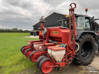 Seed drill Becker 6 rijer maiszaaimachine