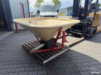 Fertilizer spreader Vicon Pendelstrooier