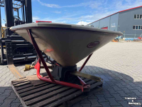 Fertilizer spreader Vicon Pendelstrooier