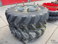 Wheels, Tyres, Rims & Dual spacers  Dubbellucht 16.9 - R34  5 ster molcon