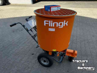 Sawdust spreader for boxes Flingk SE-250