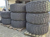 Wheels, Tyres, Rims & Dual spacers Michelin 525/65R20.5 Michelin XS op 10 gaats velg 20.5R20.5