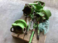 Diverse used spare-parts Merlo 4x Merlo RRE 4.8 eindvertraging plus aandrijfas