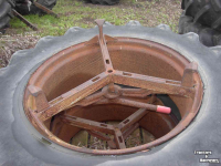 Wheels, Tyres, Rims & Dual spacers Molcon 14,9 x 30