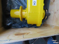 Cornhead John Deere Tandwielkast Maisbek aandrijving John D 2954  Parts nr:47723035