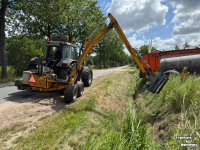 Mowing arm with flailmower Bos HE6000C