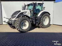 Tractor Valtra T154D