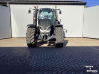 Tractor Valtra T154D