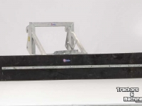Manure scraper Qmac Modulo rubber manure scrapers 2700mm hook up Zettelmeyer