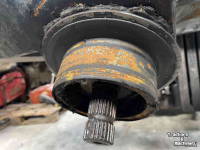 Used parts for tractors Case-IH ZF APL345 vooras van een 956XL