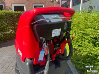 Sweepers and vacuum sweepers Meclean Powerscrub Schrob/Zuigmachine